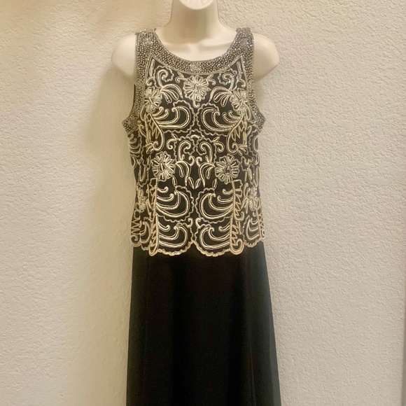 JKARA Sleeveless Long Dress Size 8 - Picture 2 of 9
